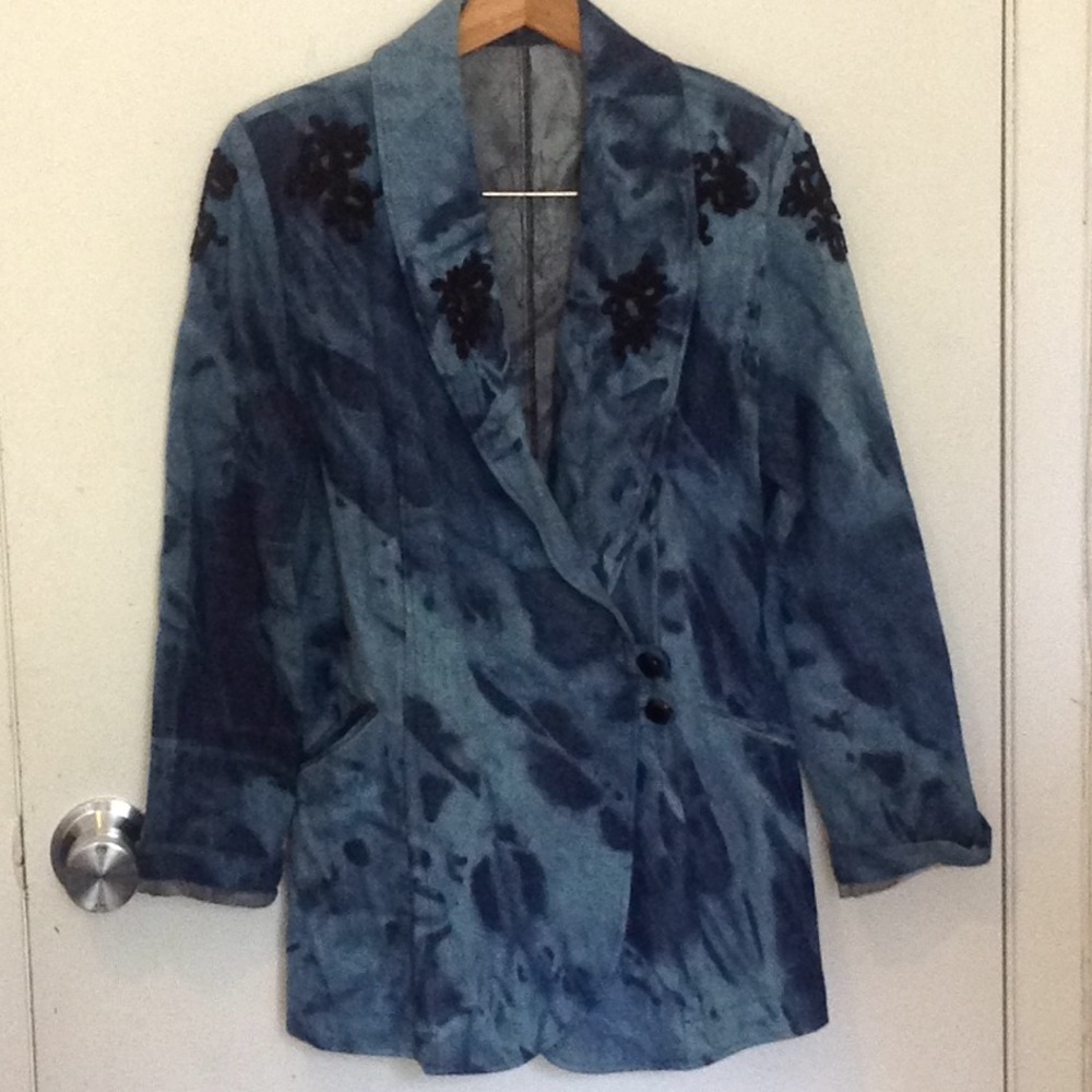 Vintage denim blazer, with embroidery, sz L?
